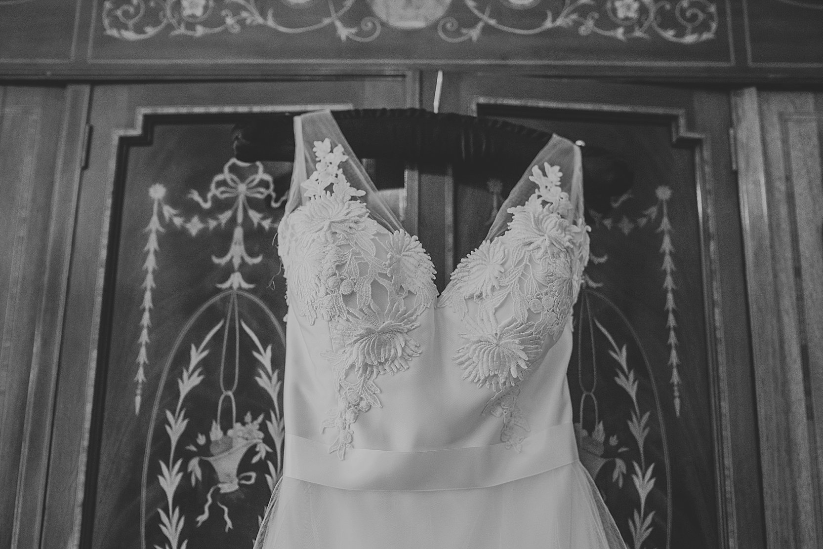 Beautiful, relaxed wedding photography at Langdon Court Hotel in Devon and Wembury Church and Wembury Beach