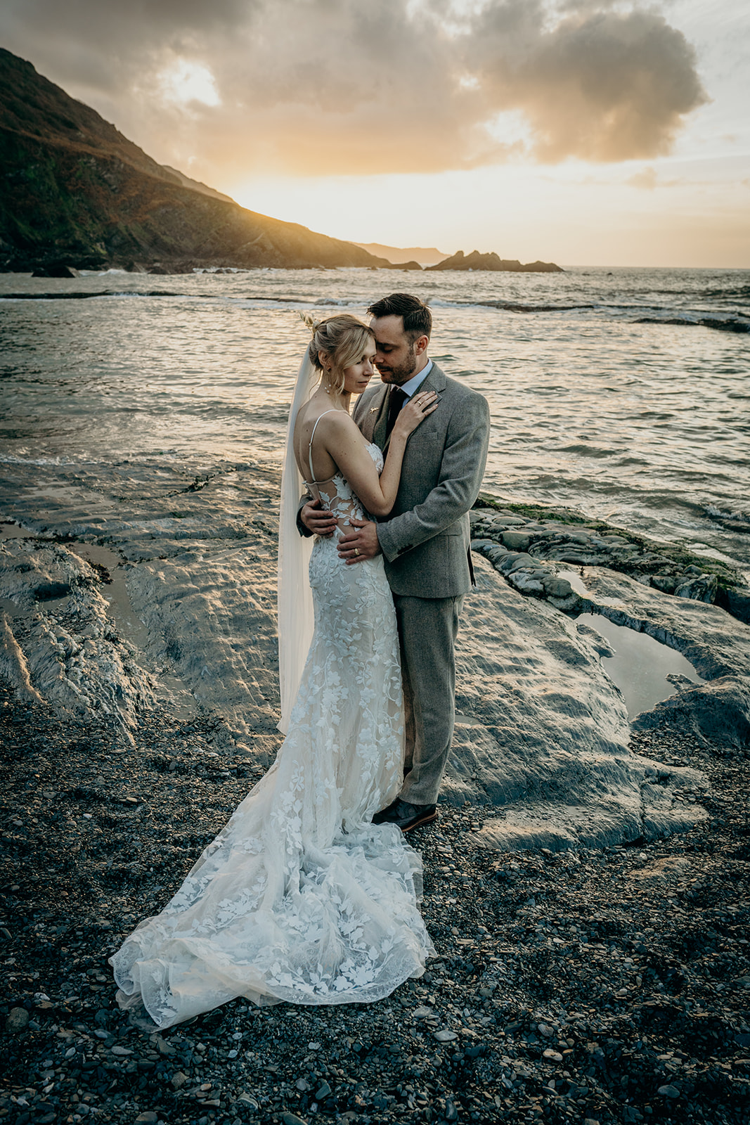 tunnels beach wedding photographer