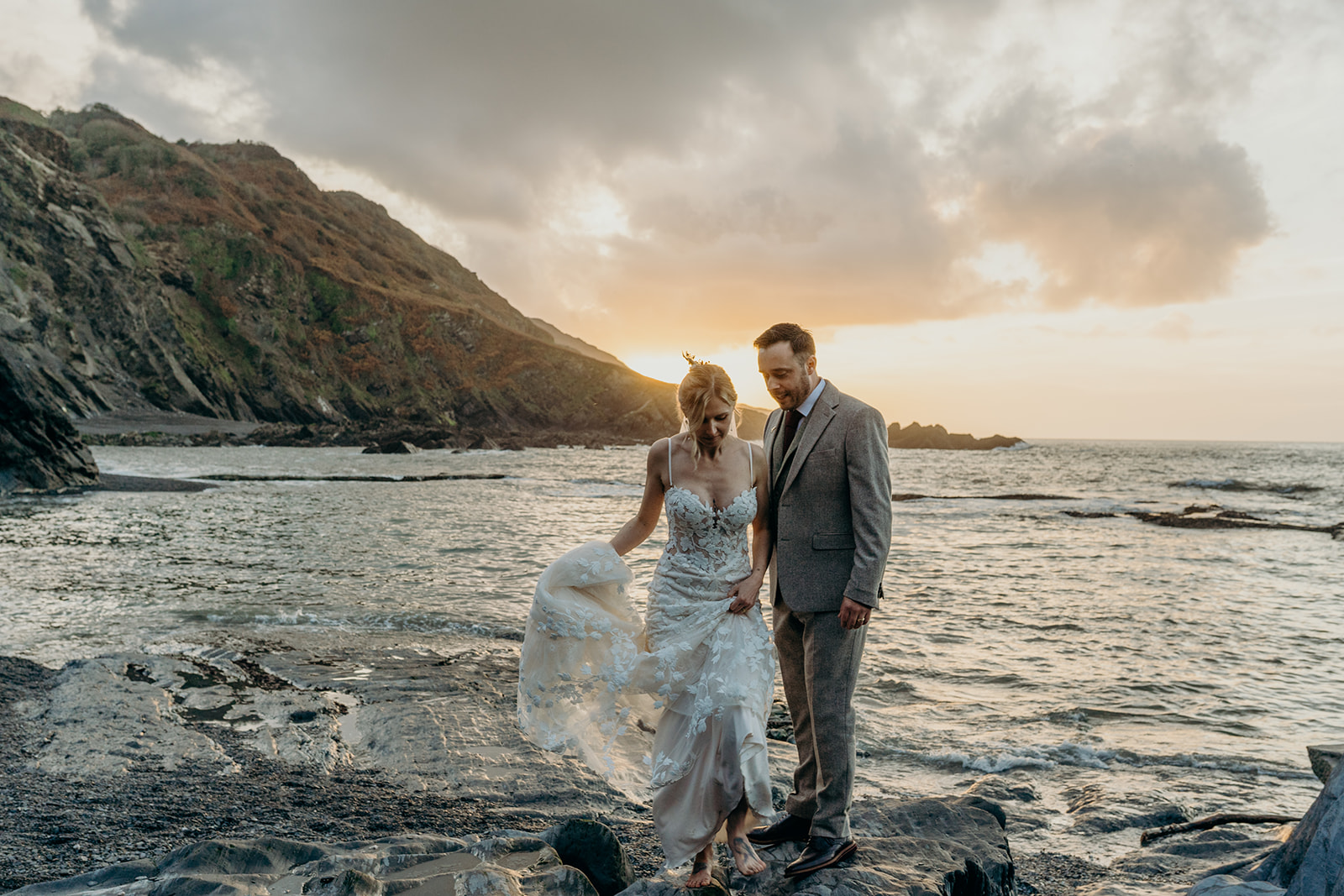 golden hour wedding photography
